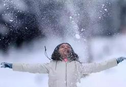 Meteoroloji uyarmıştı! Ülke genelinde yoğun kar! Eğitime kar engeli haberleri gelmeye başladı