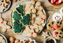 Süslü püslü yılbaşı konseptli kurabiye tarifi! Rengarenk glazürlü kurabiye