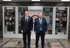 Beşiktaş Başkan Adayı Serdal Adalı, YSK Başkanı Ahmet Yener'i ziyaret etti