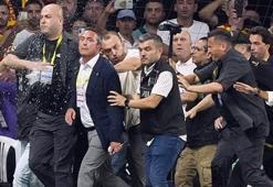 Göztepe maçında Fenerbahçe Başkanı Ali Koç'u iterek düşüren sanığa 7 ay 15 gün hapis cezası