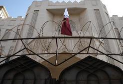 Son dakika... Katar Şam büyükelçiliğini yeniden açtı, bayrak çekildi