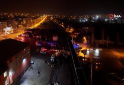 Hemzemin geçitte faciadan dönüldü: Trenin otomobile çarptığı an kamerada