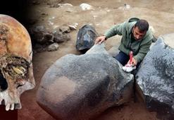 Türkiye'de müthiş keşif: Kafataslı oda, altın sikke dolu çömlek
