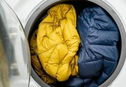 Şişme mont topaklanmasını düzelten yöntem! Mont puf puf kabarıyor
