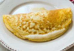 Klasik versiyonundan sıkıldıysanız bir de 'sufle omlet' deneyin! Puf puf kabaracak