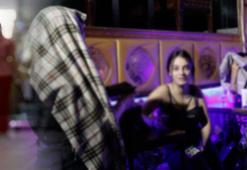 Sahte ve gerçek iki alkolü karıştırıp denemek istedi!  'İçki oyunu' korkunç bitti