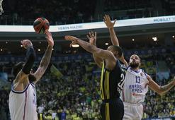 Fenerbahçe Beko - Anadolu Efes maçından kareler