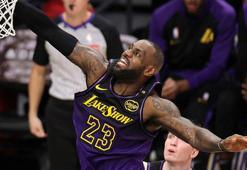 LeBron James, Michael Jordan'ın rekorunu tarihe gömdü