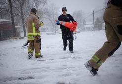 ABD'de kutup girdabı: Şiddetli kar yağışı nedeniyle 7 eyalette olağananüstü hal ilan edildi
