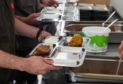 MEMURLARIN YEMEK ÜCRETİ 2025 NE KADAR, KAÇ TL? Günlük ve aylık olarak hesaplanan memurların öğle yemeği parası kaç lira?