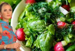 Hamilelikten sonra verdiği kilolar gündem oldu! Ece Erken: 'Hep bu sebzeyi yedim'