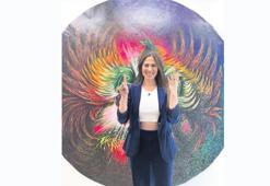 Doğum gününde sergi açtı