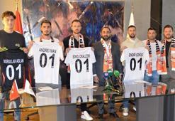 Adanaspor'da 4 imza birden