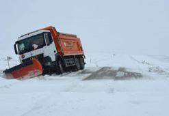 Edirne'de iş makineleri kara saplandı