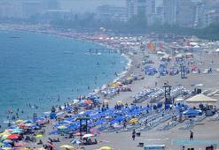 Antalya&#x27;da bu yıl 20 milyon turist beklentisi