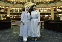 Emine Erdoğan, Moğolistan Devlet Başkanı’nın eşi ile bir araya geldi