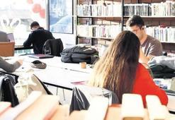 Öğrencilerin yeni gözdesi Özge Polat Kent Kitaplığı