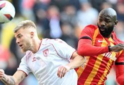 Stephane Bahoken'den özür mesajı! Takım arkadaşına tokat atmıştı