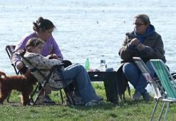 Güneşli havayı gören sahillere koştu! ‘Bu hava bu mevsimde normal mi’