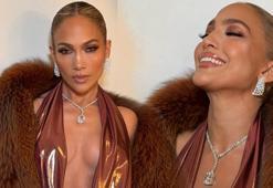 67. Grammy Ödül törenine Jennifer Lopez damgası! Tarzı çok konuşuldu