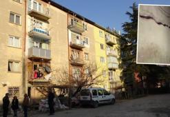 Binada bir anda çatlaklar oluştu! 5 katlı apartman çökme riskine karşı boşaltıldı