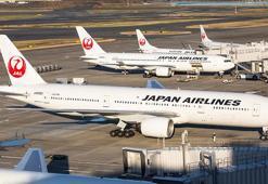 ABD'de Japan Airlines'a ait uçak Delta Air Lines uçağının kuyruğuna çarptı