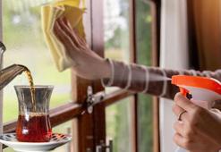 Camdaki su lekesinin imdadına koşuyor! Buhar bile yapmıyor, demlikte kalan çay çareymiş