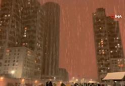 İstanbul'da kar yağışı sonrası çocuklar soluğu parklarda aldı