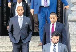 Başkan Adams’ın davası düşürülecek