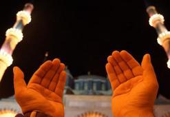 BERAT KANDİLİ DUASI Türkçe ve Arapça okunuşu 🤲🏻: Berat Kandili Gecesi'nde okunacak dualar ve sureler nelerdir?