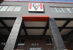 Antalya'da KFC ve Pizza Hut çalışanlarından protesto