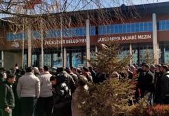 Görevden alınan Van Büyükşehir Belediye Başkanı Abdullah Zeydan'ın yerine kayyum atandı