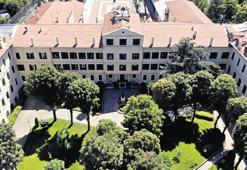 Fransız okullarına rekabet cezası