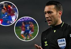 Galatasaray'ın golü öncesi faul var mı? Eski hakem: Osimhen'in eli rakibinin üzerinde ama...