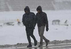 Edirne beyaza büründü! Kar kalınlığı 10 santimetreye ulaştı