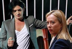 Placebo'nun solisti Meloni'ye 'Nazi Faşist' demekten yargılanacak