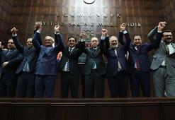 10 belediye başkanı AK Parti'ye katıldı! Rozetleri Erdoğan taktı