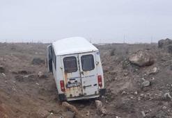 Iğdır'da minibüs, şarampole yuvarlandı! 5'i öğrenci, 6 kişi yaralandı