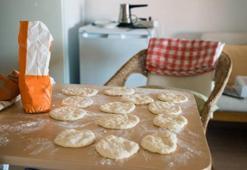 Yağ çekmeyen pişi yapmak bu kadar basitmiş! Balon gibi kabarıyor