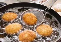 Ne zeytinyağı ne de ayçiçeği! Kızartmayı şölene çevirecek, yüksek ısıya da dayanıklı