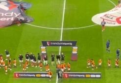 Galatasaray-Fenerbahçe derbisi öncesi iki takım oyuncuları tokalaşmadı