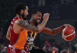 Galatasaray'da Otis Livingston'dan kötü haber!