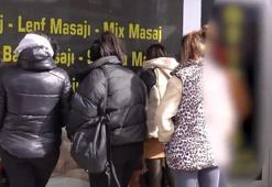 Fuhuş operasyonunda gizli geçit detayı! Özel müşterilere VIP hizmeti