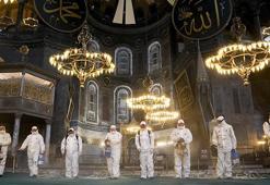 Ayasofya-i Kebir Cami-i Şerifi'nde ramazan temizliği yapıldı