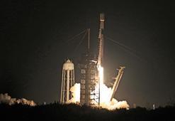 ABD'deki şirketin uzay aracı güneş görmeyen kraterleri araştırmak için Ay'a fırlatıldı