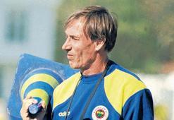 Fenerbahçe'nin eski teknik direktörlerinden Zdenek Zeman hastaneye kaldırıldı