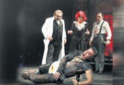 ‘Ne mükemmel tanrılar ne de tamamen düşmüş canavarlarız’