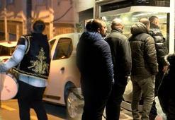İstanbul'da ilk sahur: Pide kuyruğu oluştu, davullar çalındı