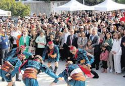 Datça’ya bahar geldi, festival coşkusu sokaklara taştı