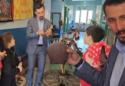 Köy okulunun tek öğretmeni! Merakı lise yıllarında filizlendi